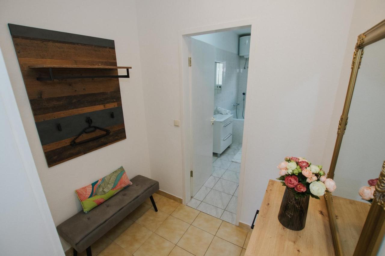 Apartment Deni Solin Eksteriør bilde