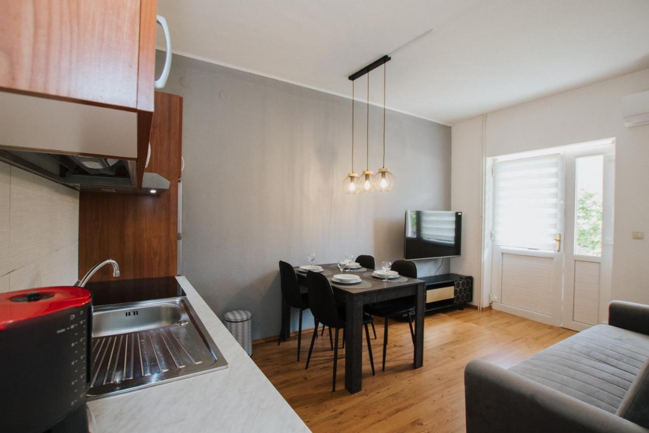 Apartment Deni Solin Eksteriør bilde