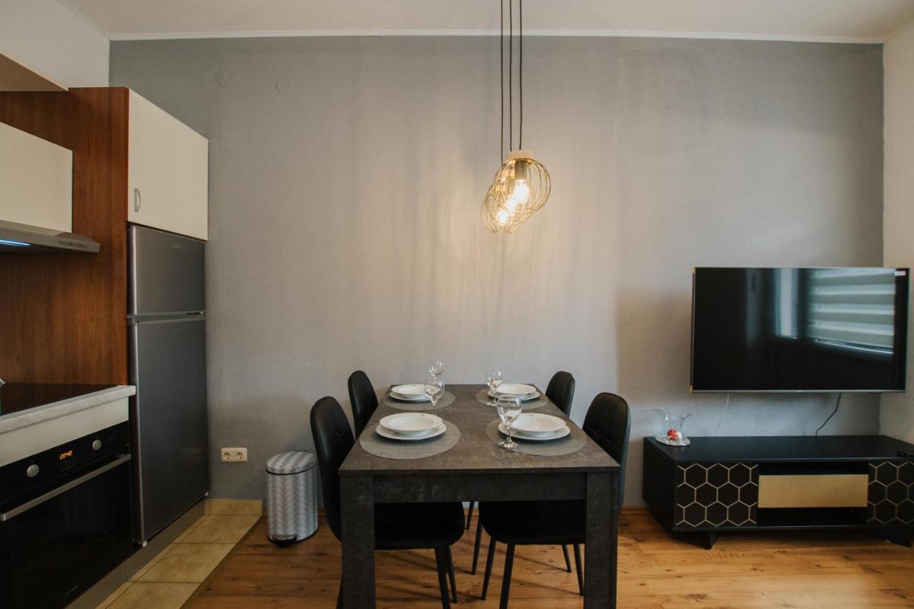 Apartment Deni Solin Eksteriør bilde